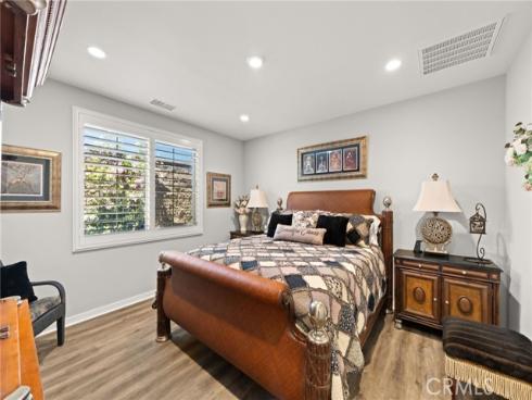 10832  Flora  , Cypress, CA