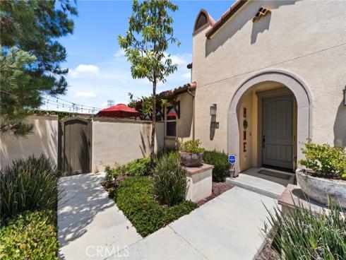 10832  Flora  , Cypress, CA