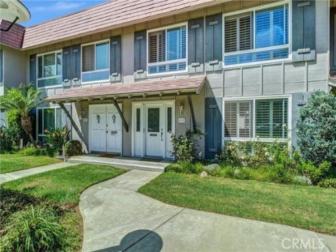 4107 Larwin Avenue