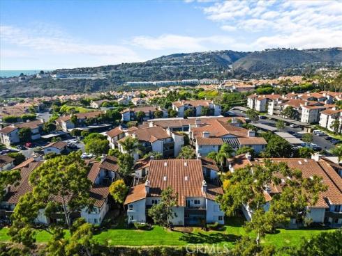 32  Corniche  B  Drive, Dana Point, CA