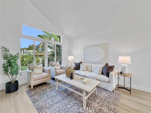 32935  Danaoak  , Dana Point, CA