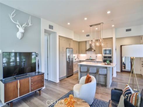 1207 Doheny Way , Dana Point, CA