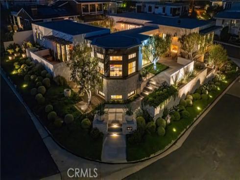 31 Monarch Bay Drive