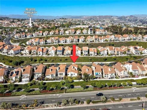 27 Palm Beach Court , Dana Point, CA