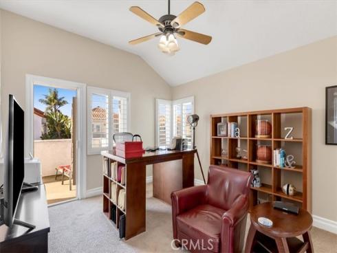 16  Saint John  , Dana Point, CA