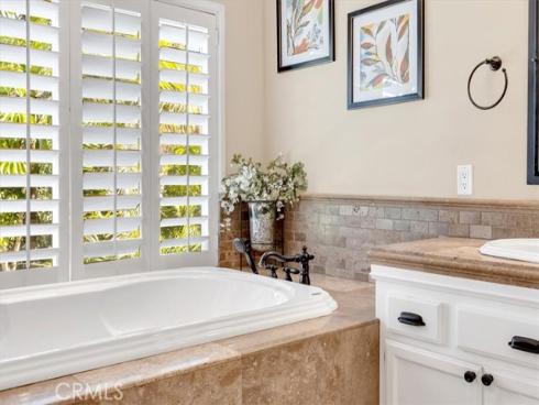 16  Saint John  , Dana Point, CA