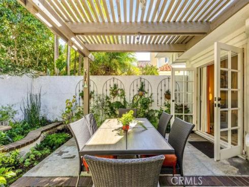 16  Saint John  , Dana Point, CA