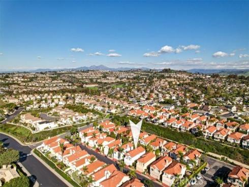 16  Saint John  , Dana Point, CA