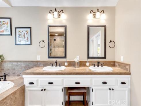 16  Saint John  , Dana Point, CA