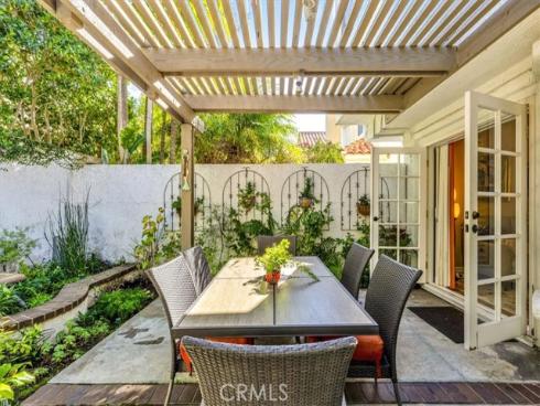 16  Saint John  , Dana Point, CA