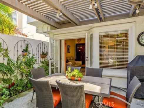 16  Saint John  , Dana Point, CA