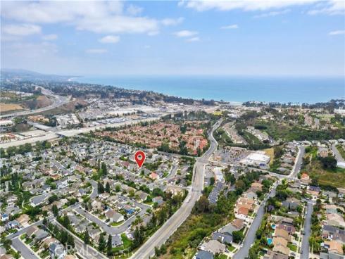 25592  Goldenspring  , Dana Point, CA