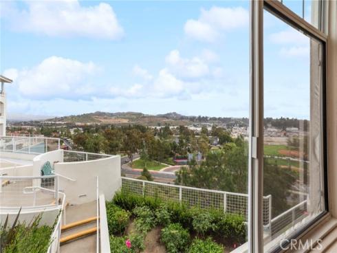 25422  Sea Bluffs  204  Drive, Dana Point, CA