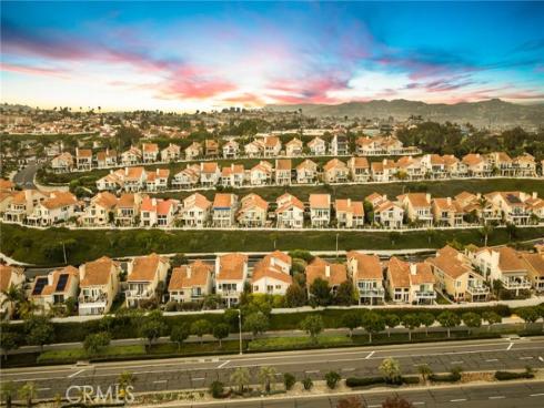 27 Palm Beach Court, Dana Point, CA