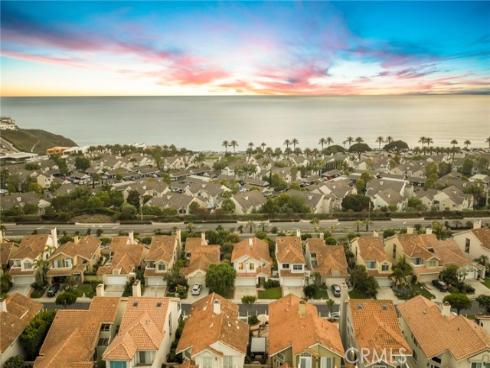 27 Palm Beach Court, Dana Point, CA