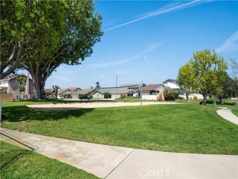 10900 San Leon Avenue, Fountain Valley, CA