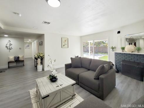 15927 Los Reyes Street , Fountain Valley, CA