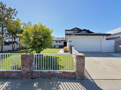 15927 Los Reyes Street , Fountain Valley, CA