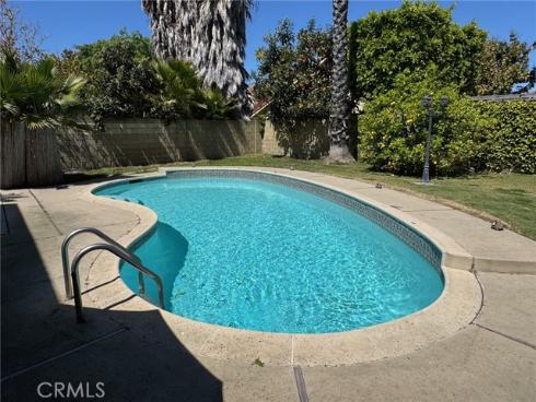 9775 Hibiscus Avenue, Fountain Valley, CA