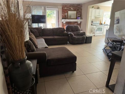 9775 Hibiscus Avenue, Fountain Valley, CA