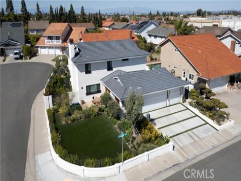 9795 Mistletoe Avenue, Fountain Valley, CA