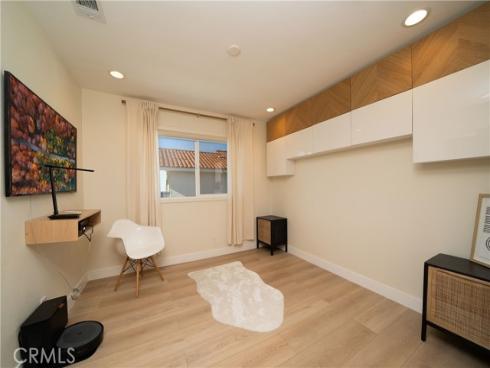 9795 Mistletoe Avenue, Fountain Valley, CA