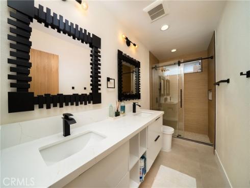 9795 Mistletoe Avenue, Fountain Valley, CA