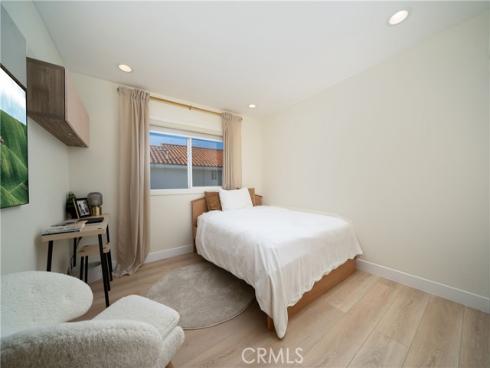 9795 Mistletoe Avenue, Fountain Valley, CA