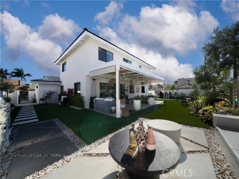 9795 Mistletoe Avenue, Fountain Valley, CA