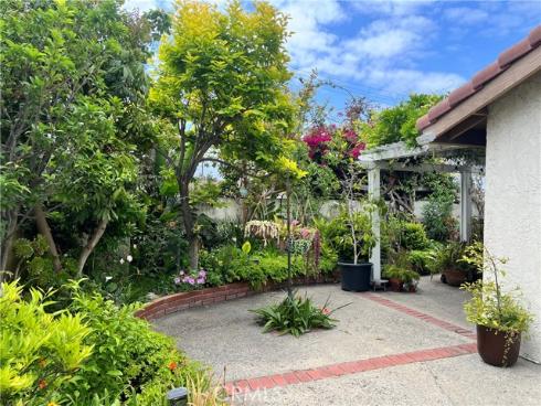 8774 La Zana Court, Fountain Valley, CA