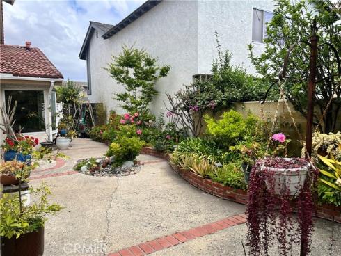 8774 La Zana Court, Fountain Valley, CA