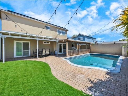 17217 Oak Street, Fountain Valley, CA