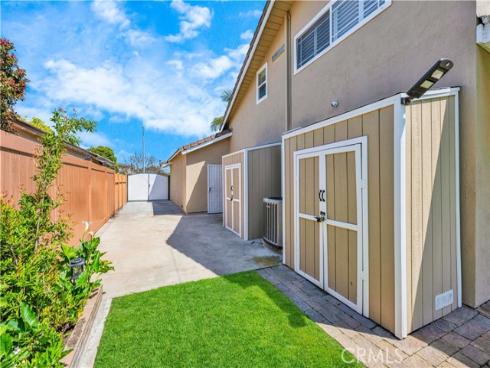 17217 Oak Street, Fountain Valley, CA