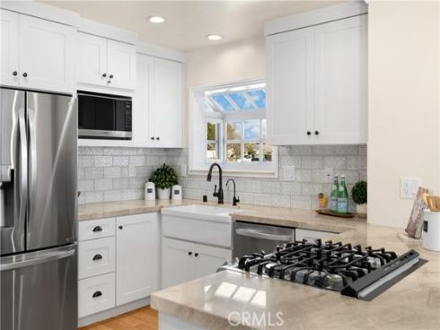 17686 Walnut Street , Fountain Valley, CA