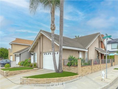 18250 Devonwood Circle, Fountain Valley, CA