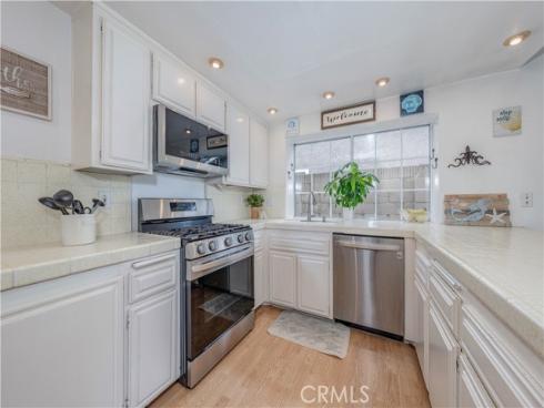 18250 Devonwood Circle, Fountain Valley, CA