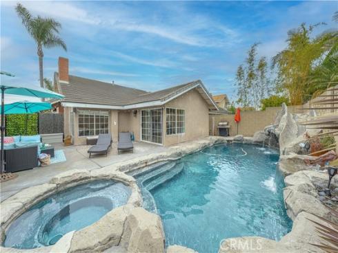 18250 Devonwood Circle, Fountain Valley, CA