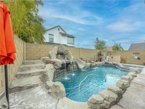 18250 Devonwood Circle, Fountain Valley, CA