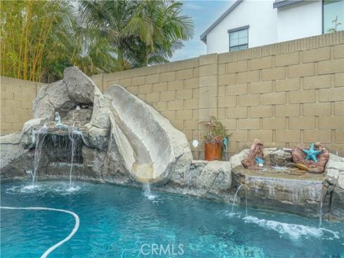 18250 Devonwood Circle, Fountain Valley, CA