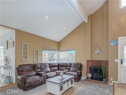 18250 Devonwood Circle, Fountain Valley, CA