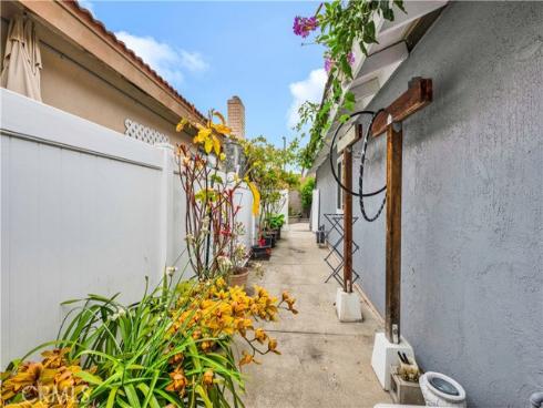 17830 Winterberry Street, Fountain Valley, CA