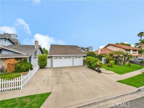17830 Winterberry Street, Fountain Valley, CA