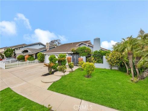 17830 Winterberry Street, Fountain Valley, CA