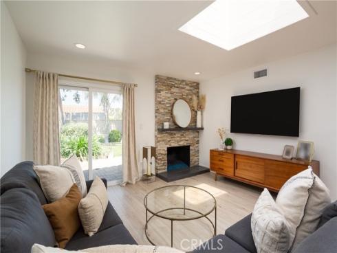 17689 Los Jardines , Fountain Valley, CA