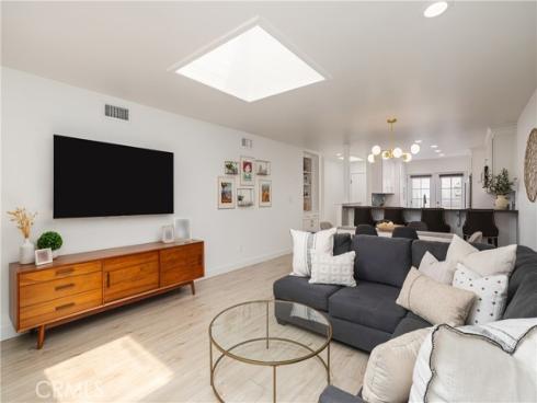 17689 Los Jardines , Fountain Valley, CA