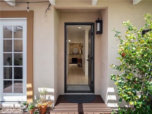 17689 Los Jardines , Fountain Valley, CA