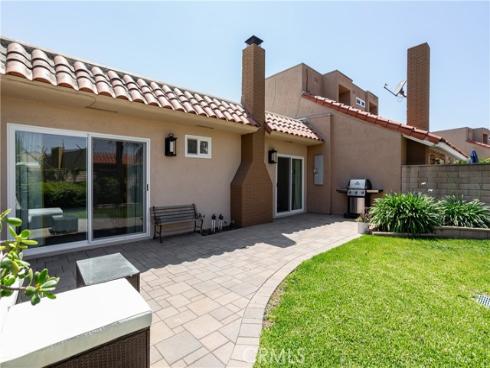 17689 Los Jardines , Fountain Valley, CA