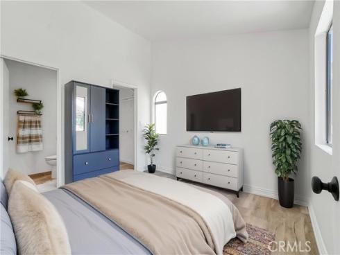 17333 Brookhurst F4 Street, Fountain Valley, CA