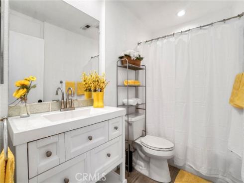 17333 Brookhurst F4 Street, Fountain Valley, CA