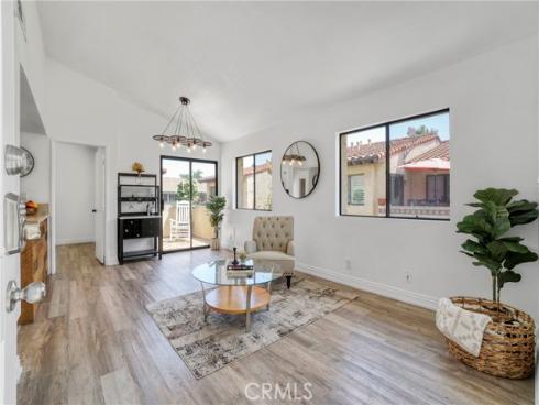 17333 Brookhurst F4 Street, Fountain Valley, CA